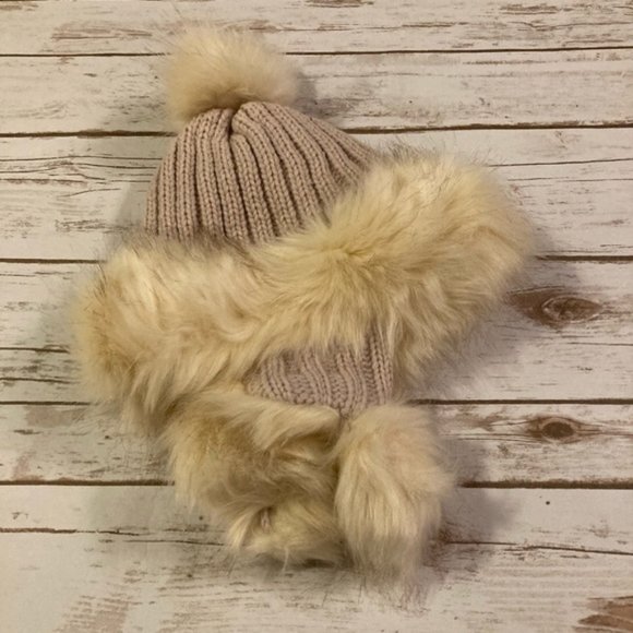 Cream Taupe Knit With Faux Fur Winter Hat